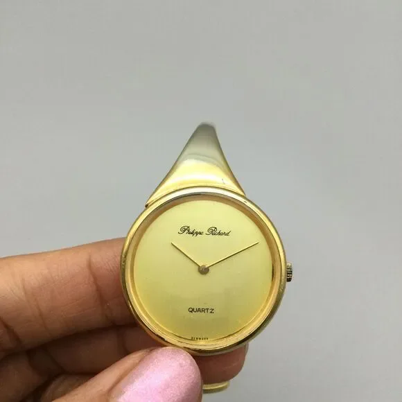Philippe Pechard Modern Cuff Watch Women 30mm Gold Tone 7775-G New Battery